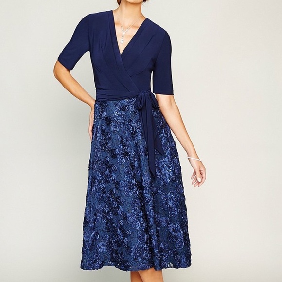 New Alex Evenings Dress Navy Blue Mixed Media Sequin Rosettes Midi Wrap Top 10P - Picture 1 of 15